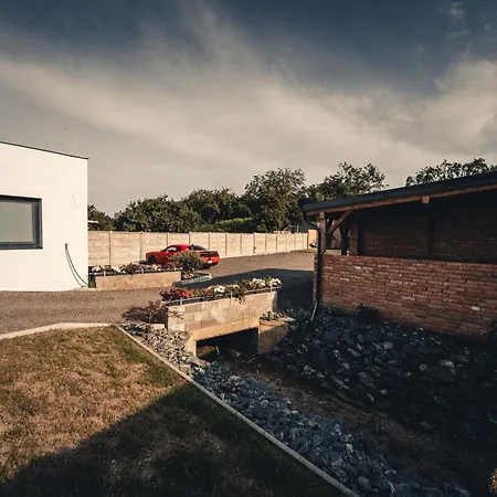 Zelnice * Velké Pavlovice