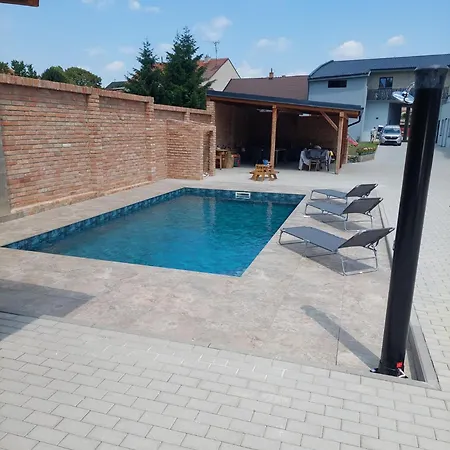 Zelnice Διαμέρισμα